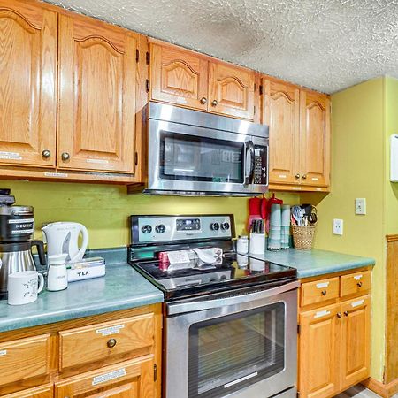 Smoky Mountain Cabin With Deck And Hot Tub! Pigeon Forge Eksteriør bilde
