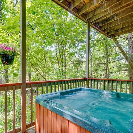 Smoky Mountain Cabin With Deck And Hot Tub! Pigeon Forge Eksteriør bilde