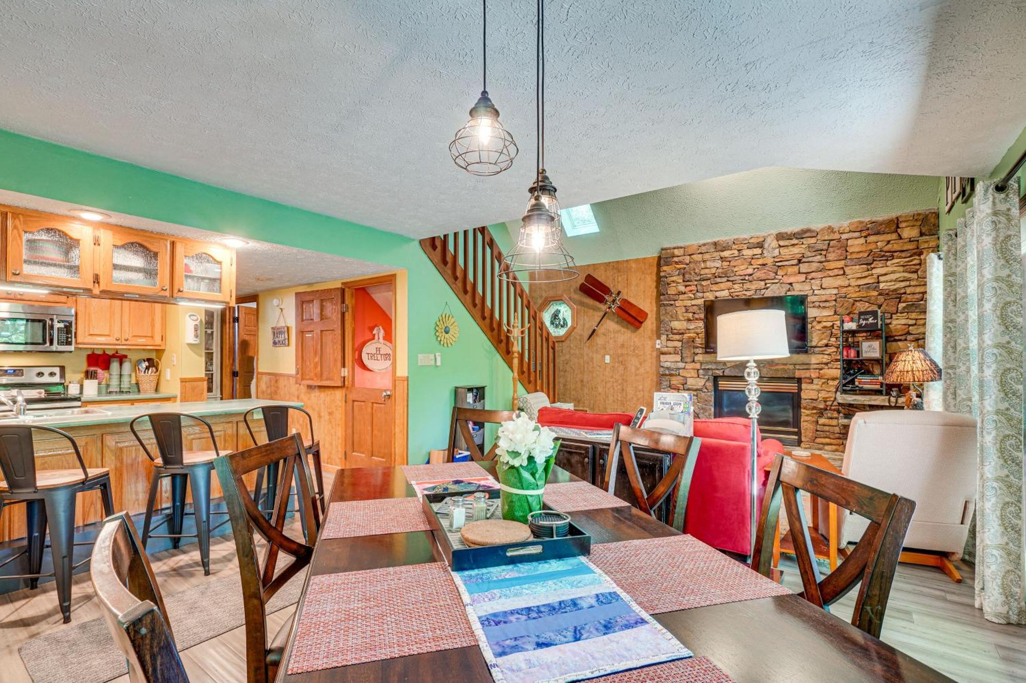 Smoky Mountain Cabin With Deck And Hot Tub! Pigeon Forge Eksteriør bilde