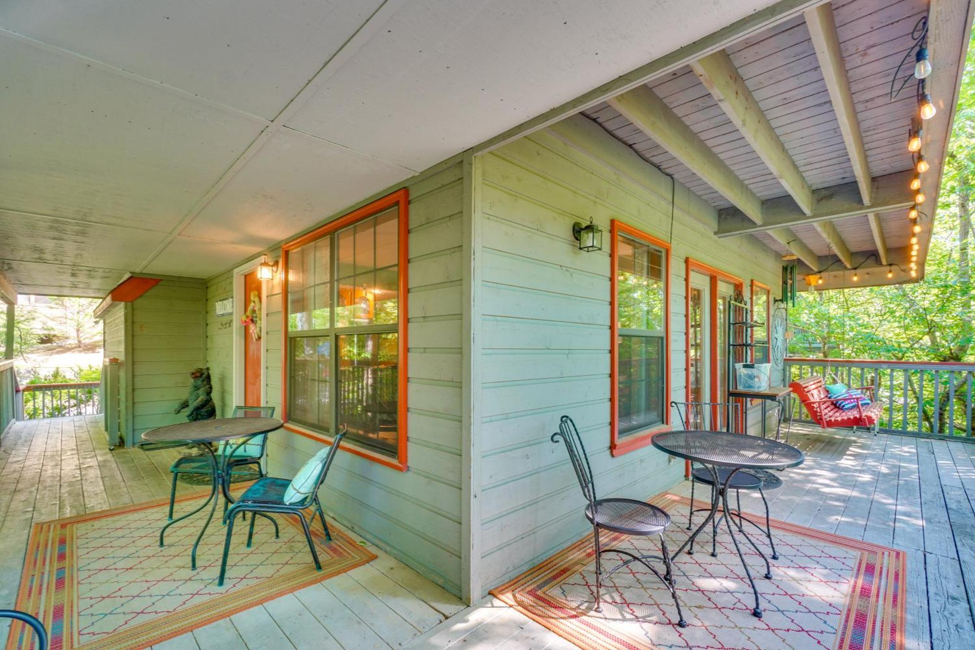 Smoky Mountain Cabin With Deck And Hot Tub! Pigeon Forge Eksteriør bilde