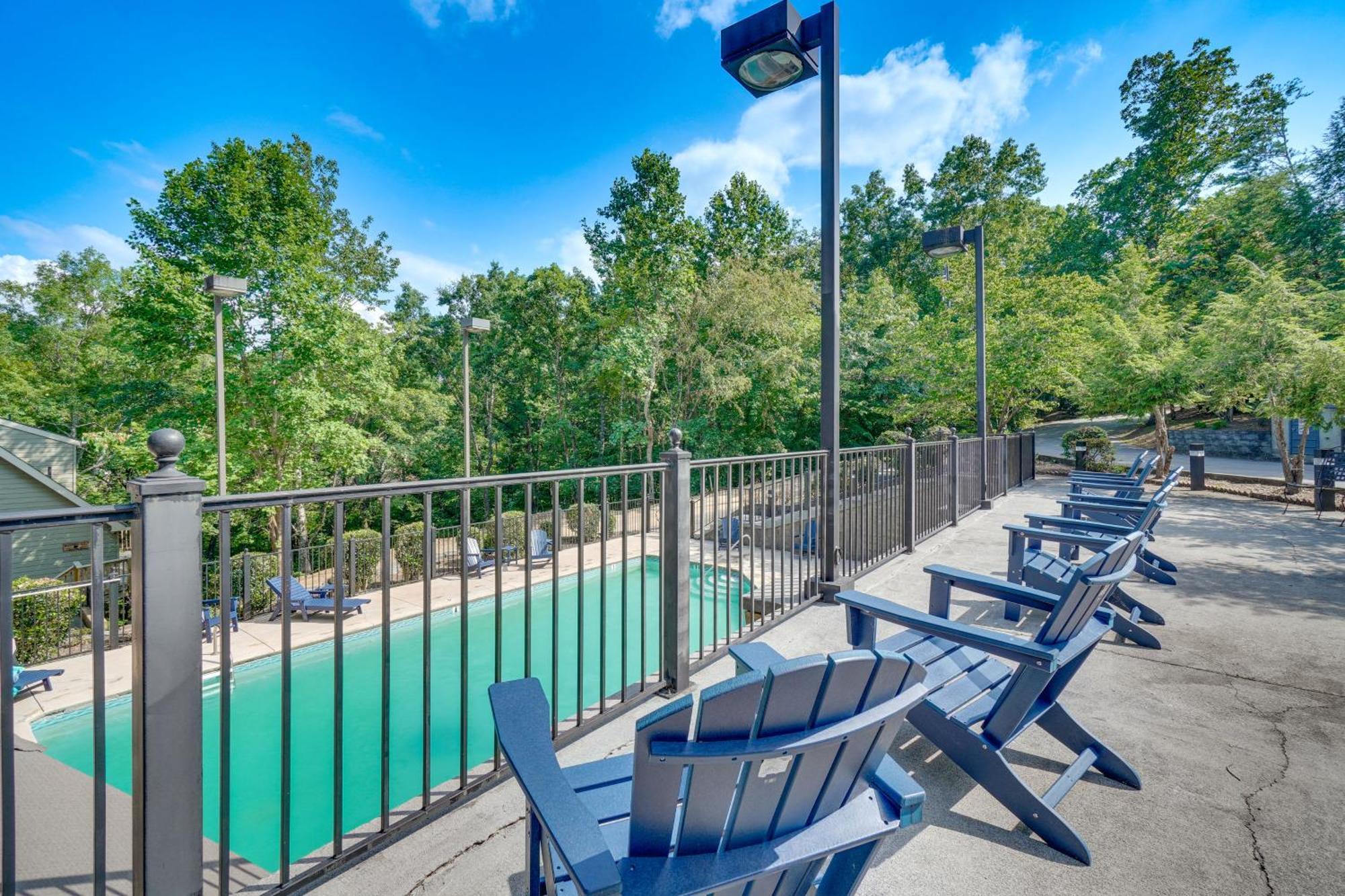 Smoky Mountain Cabin With Deck And Hot Tub! Pigeon Forge Eksteriør bilde