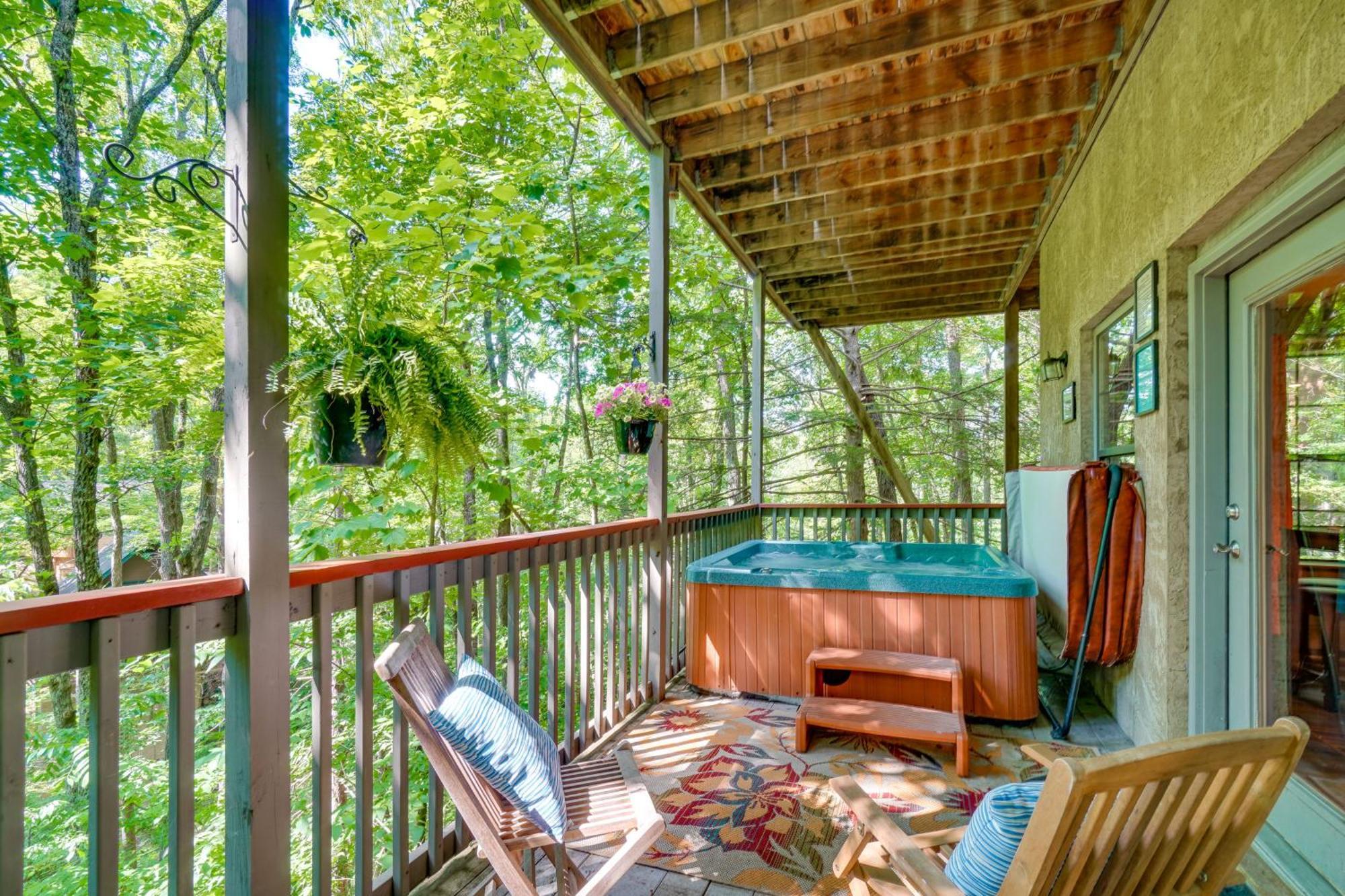 Smoky Mountain Cabin With Deck And Hot Tub! Pigeon Forge Eksteriør bilde