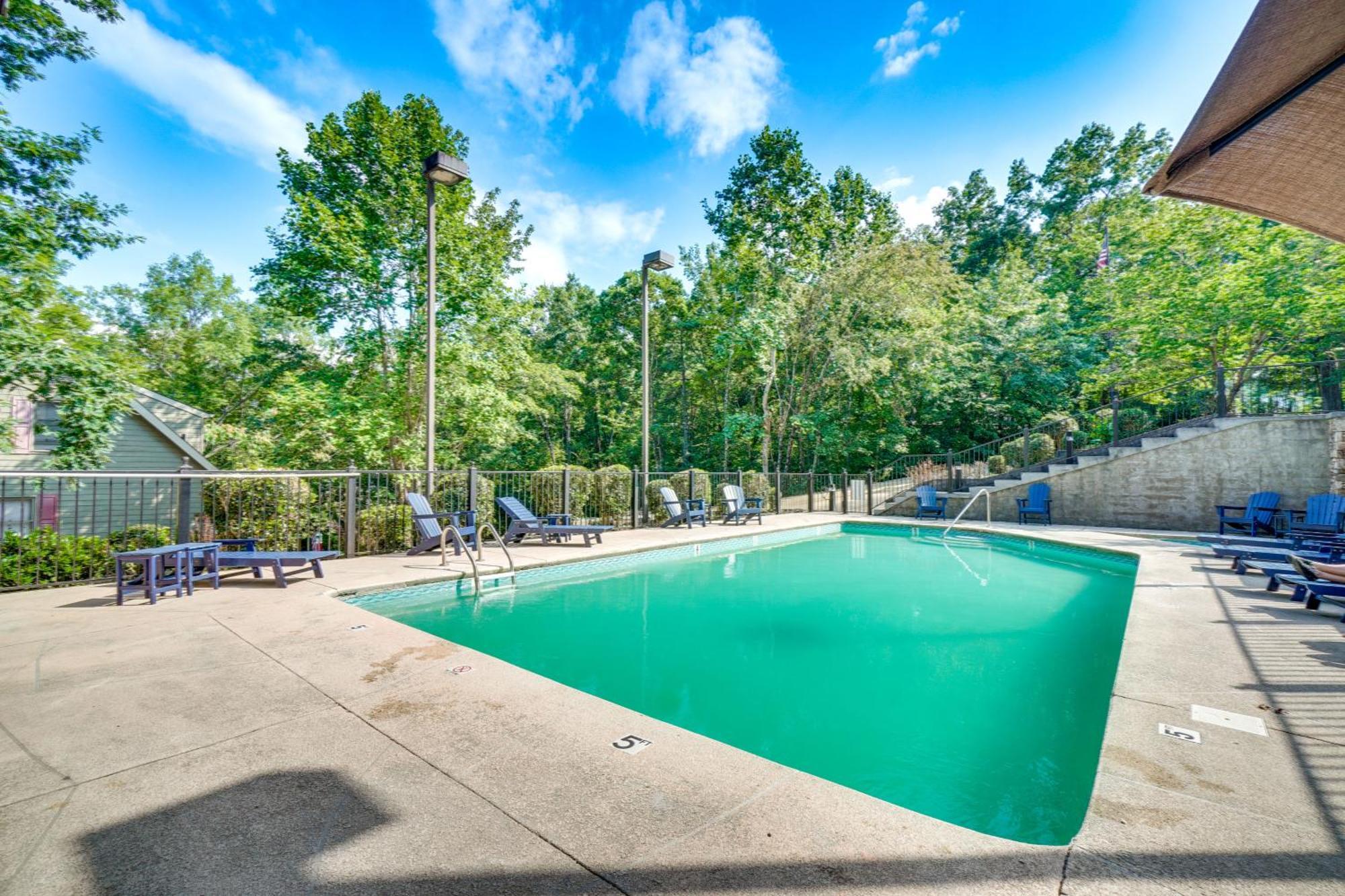 Smoky Mountain Cabin With Deck And Hot Tub! Pigeon Forge Eksteriør bilde