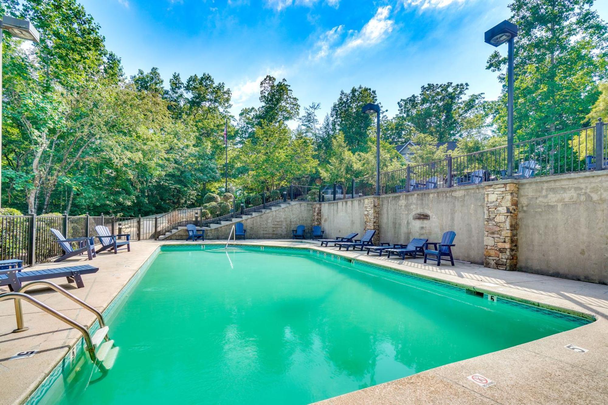 Smoky Mountain Cabin With Deck And Hot Tub! Pigeon Forge Eksteriør bilde